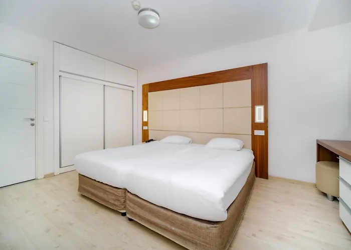 Aparthotel Delfino