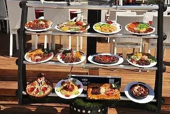 Delfino Apartmanhotel 4*