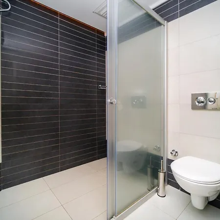 Delfino Apartmanhotel 4*