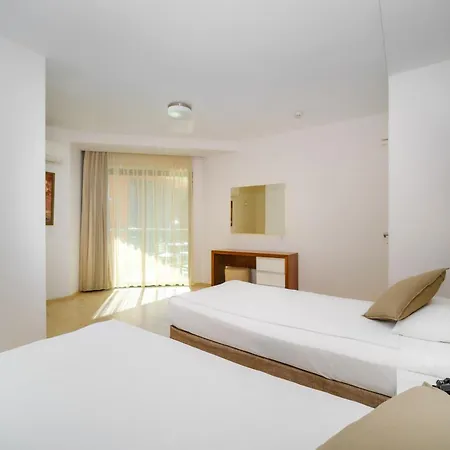 Lejlighedshotel Delfino 4*